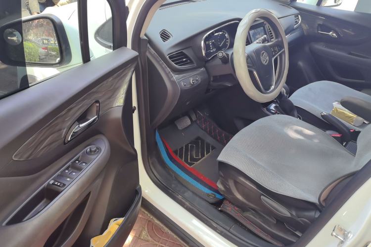 Used Buick Encore 2018 18T Automatic Two-Wheel Drive Urban Fashion Model Driver Seat