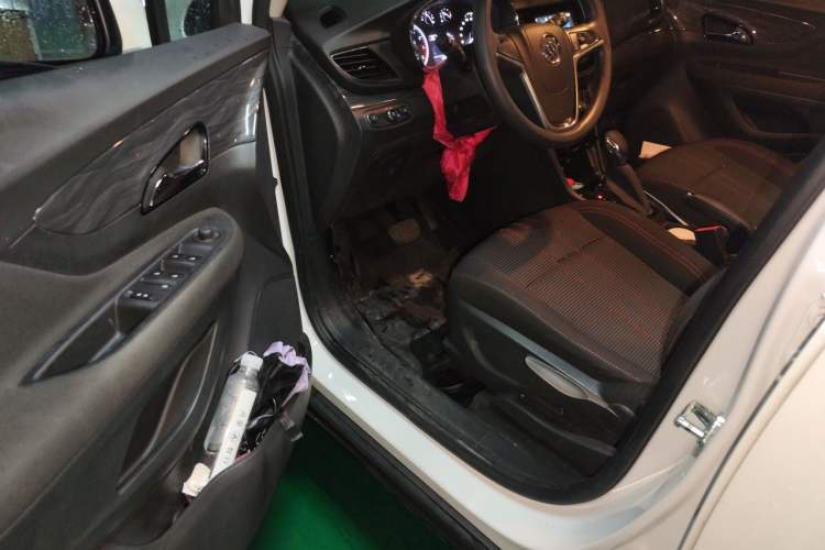Used Buick Encore 2018 18T Automatic Two-Wheel Drive Urban Fashion Model Driver Seat
