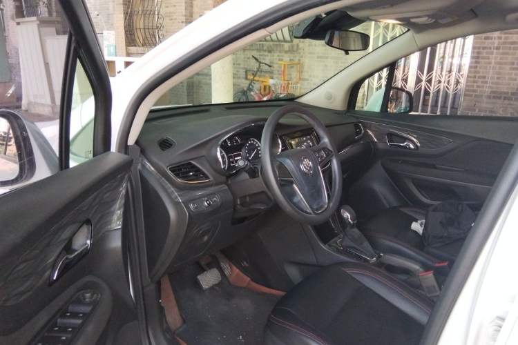 Used Buick Encore 2018 18T Automatic Two-Wheel Drive Urban Fashion Model Driver Seat