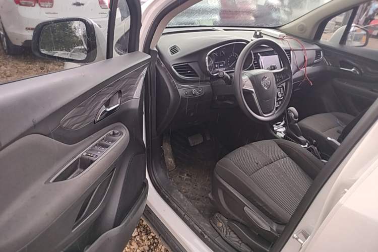 Used Buick Encore 2018 18T Automatic Two-Wheel Drive Urban Fashion Model Driver Seat