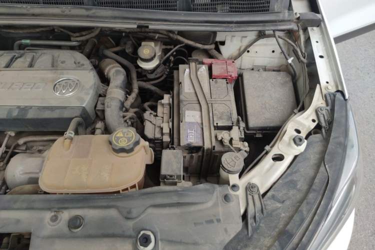 Used Buick Encore 2018 18T Automatic Two-Wheel Drive Urban Leading Model Engine Bay Left
