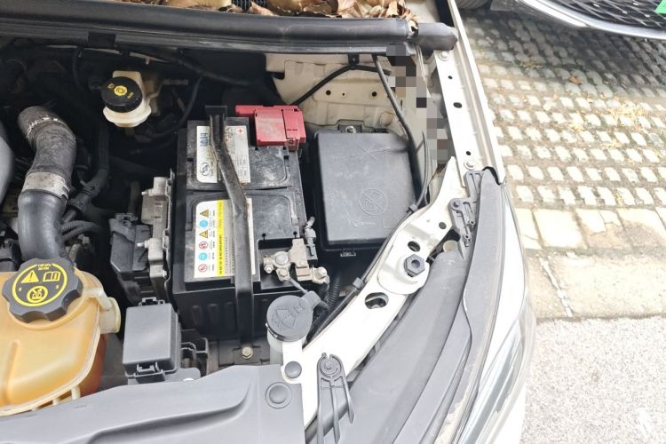 Used Buick Encore 2018 18T Automatic Two-Wheel Drive Urban Leading Model Engine Bay Left