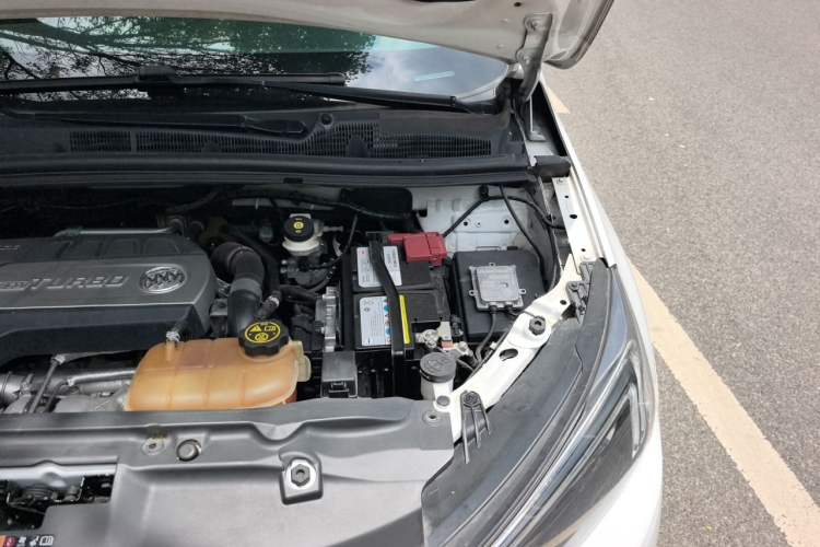 Used Buick Encore 2018 18T Automatic Two-Wheel Drive Urban Leading Model Engine Bay Left