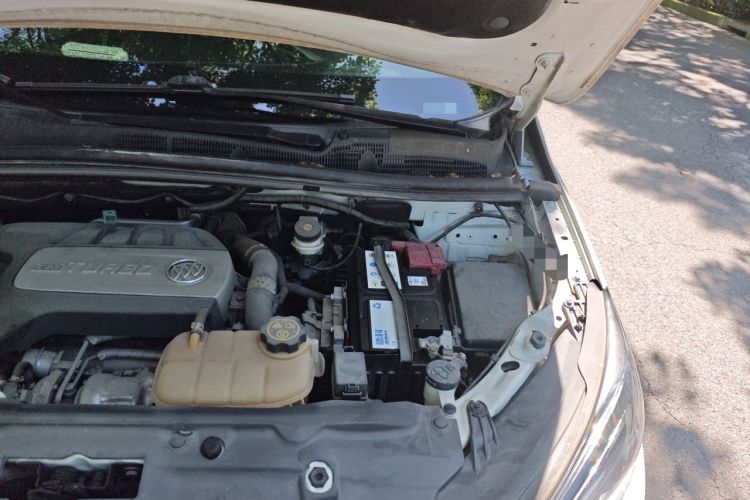 Used Buick Encore 2018 18T Automatic Two-Wheel Drive Urban Elite Model Engine Bay Left