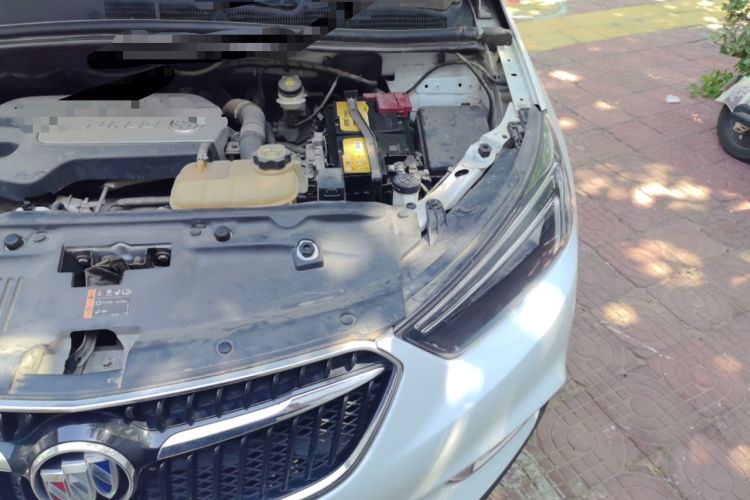 Used Buick Encore 2018 18T Automatic Two-Wheel Drive Urban Fashion Model Engine Bay Left