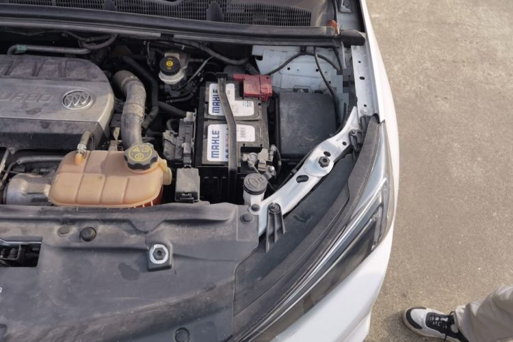 Used Buick Encore 2018 18T Automatic Two-Wheel Drive Urban Leading Model Engine Bay Left