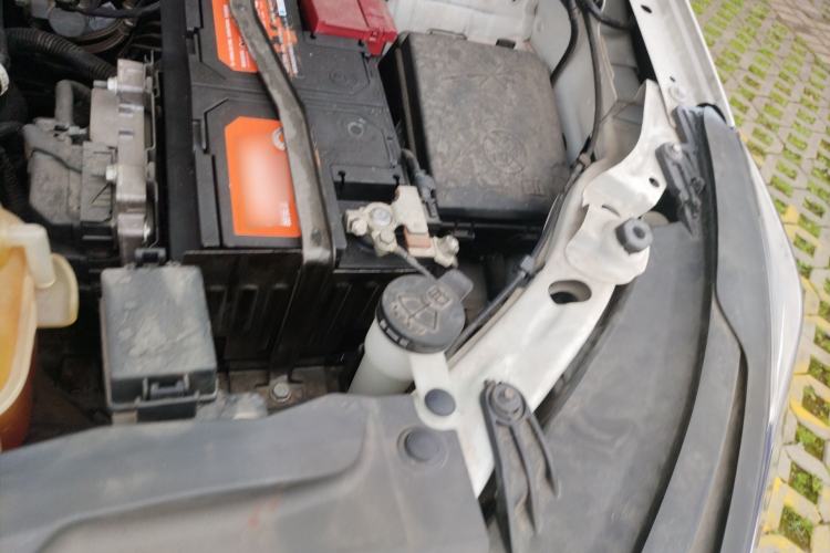 Used Buick Encore 2018 18T Automatic Two-Wheel Drive Urban Leading Model Engine Bay Left
