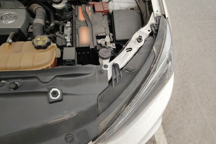 Used Buick Encore 2018 18T Automatic Two-Wheel Drive Urban Leading Model Engine Bay Left