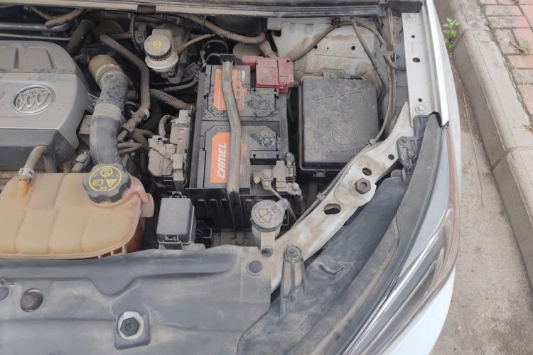 Used Buick Encore 2018 18T Automatic Two-Wheel Drive Urban Leading Model Engine Bay Left