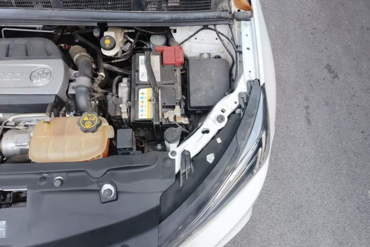 Used Buick Encore 2018 18T Automatic Two-Wheel Drive Urban Leading Model Engine Bay Left