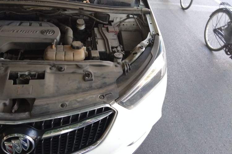 Used Buick Encore 2018 18T Automatic Two-Wheel Drive Urban Fashion Model Engine Bay Left