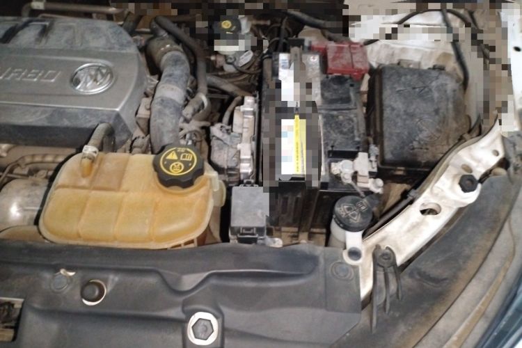 Used Buick Encore 2018 18T Automatic Two-Wheel Drive Urban Leading Model Engine Bay Left