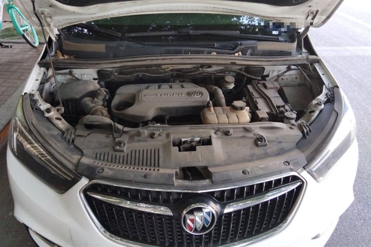 Used Buick Encore 2018 18T Automatic Two-Wheel Drive Urban Fashion Model Engine Bay