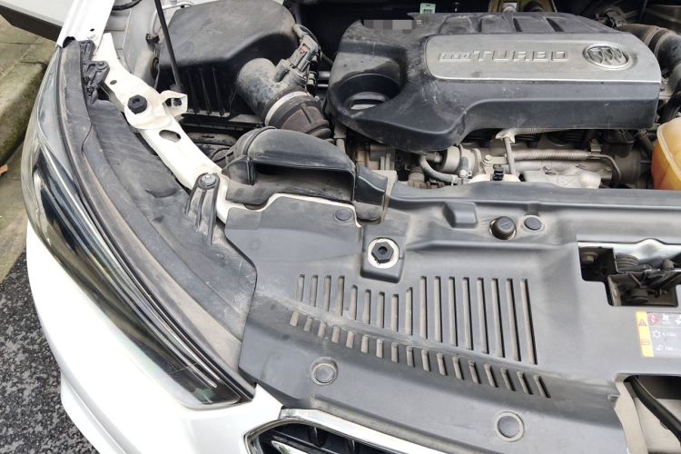 Used Buick Encore 2018 18T Automatic Two-Wheel Drive Urban Leading Model Engine Bay Right
