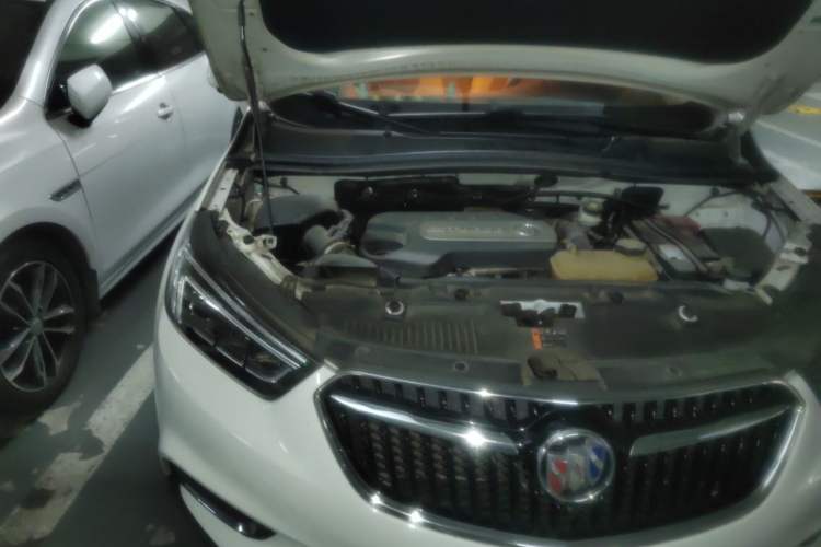 Used Buick Encore 2018 18T Automatic Two-Wheel Drive Urban Elite Model Engine Bay Right