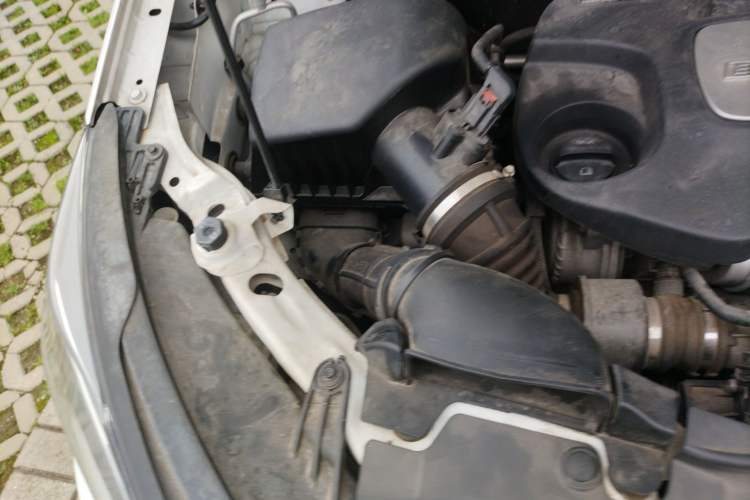Used Buick Encore 2018 18T Automatic Two-Wheel Drive Urban Leading Model Engine Bay Right