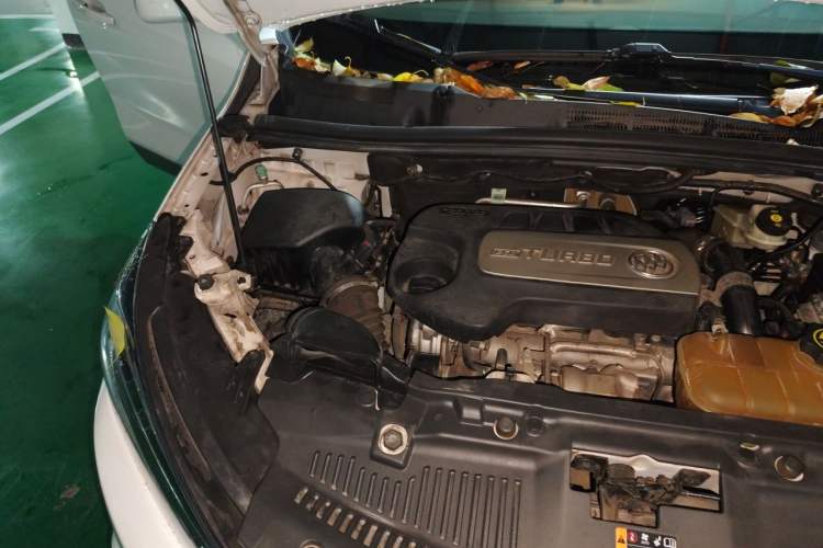 Used Buick Encore 2018 18T Automatic Two-Wheel Drive Urban Fashion Model Engine Bay Right