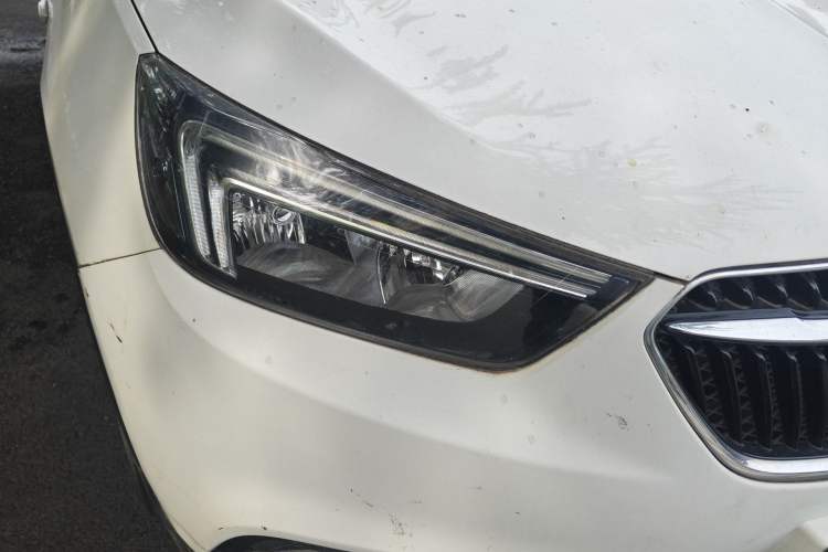 Used Buick Encore 2018 18T Automatic Two-Wheel Drive Urban Leading Model Exterior 1