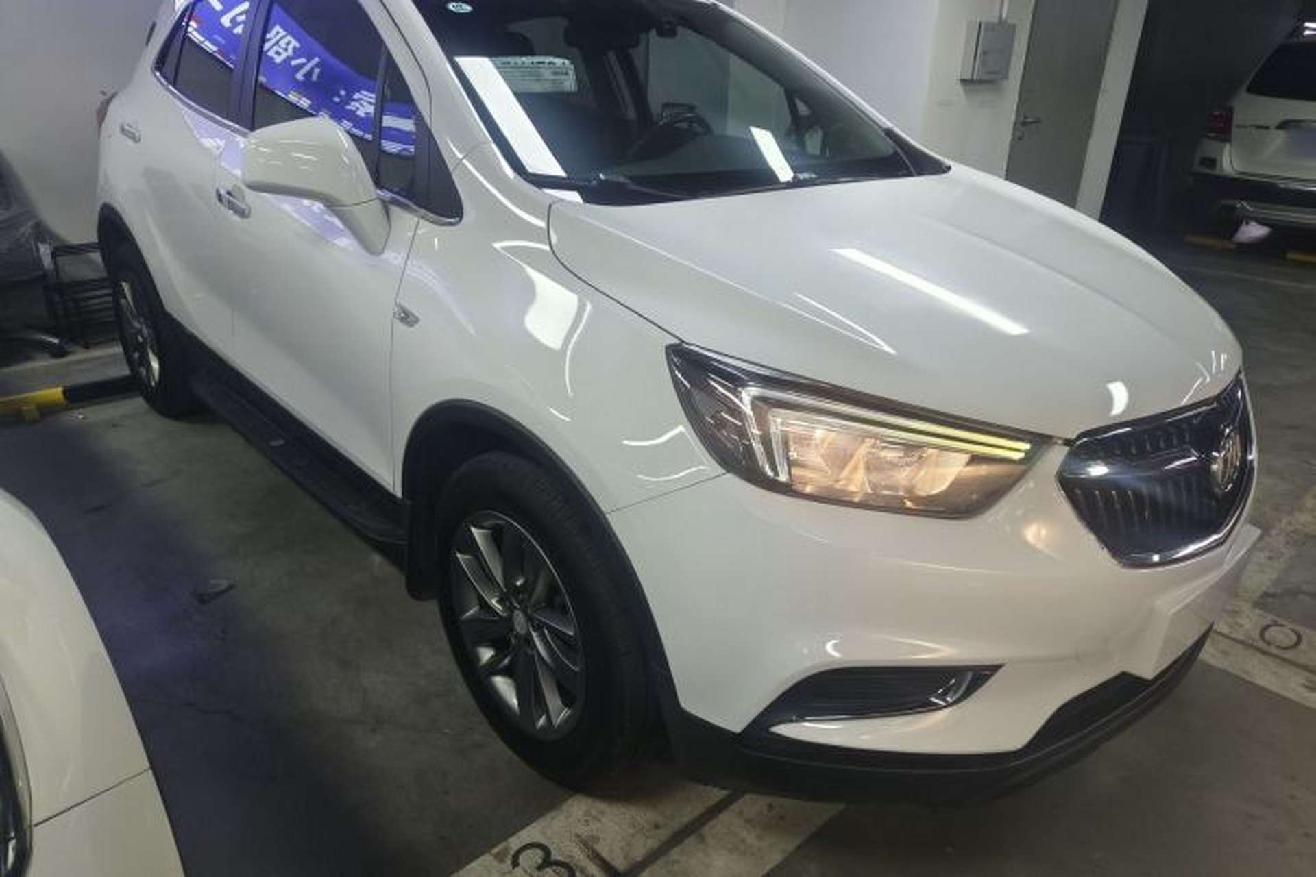Used Buick Encore 2018 18T Automatic Two-Wheel Drive Urban Fashion Model Exterior 1