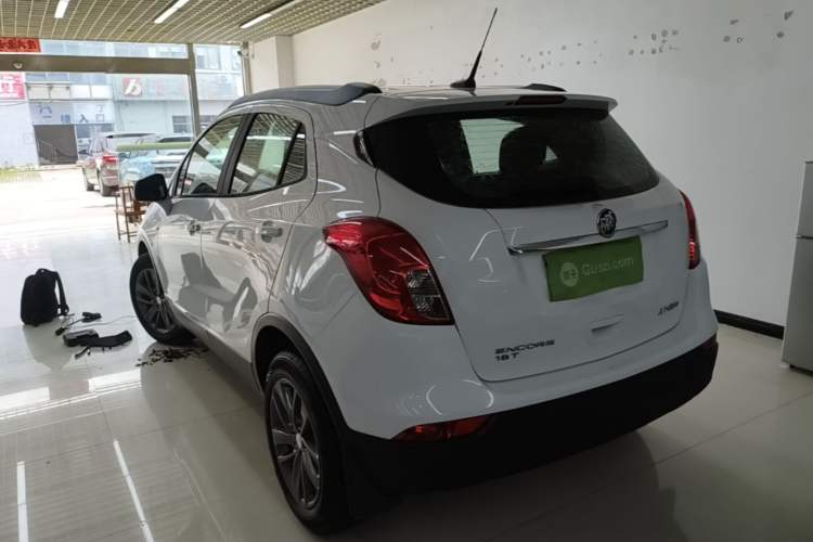 Used Buick Encore 2018 18T Automatic Two-Wheel Drive Urban Fashion Model Exterior 2