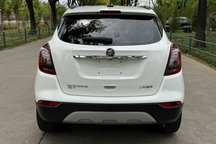 Used Buick Encore 2018 18T Automatic Two-Wheel Drive Urban Elite Model Exterior 3