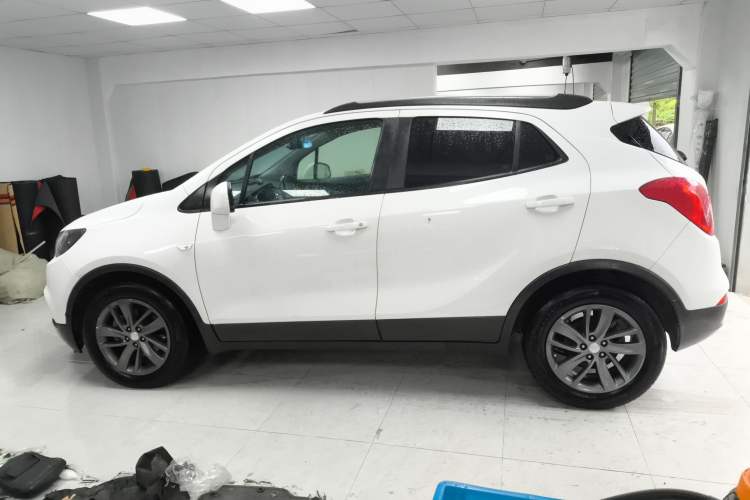 Used Buick Encore 2018 18T Automatic Two-Wheel Drive Urban Leading Model Exterior 3