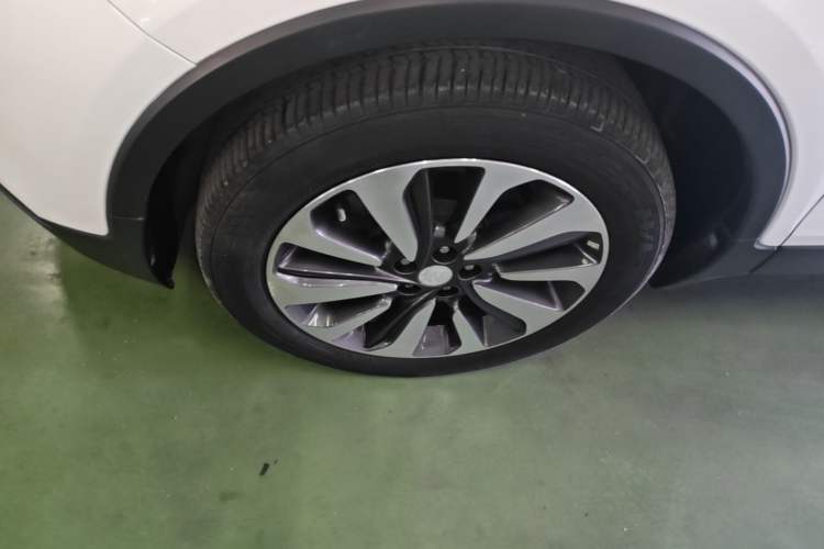 Used Buick Encore 2018 18T Automatic Two-Wheel Drive Urban Elite Model Exterior 4