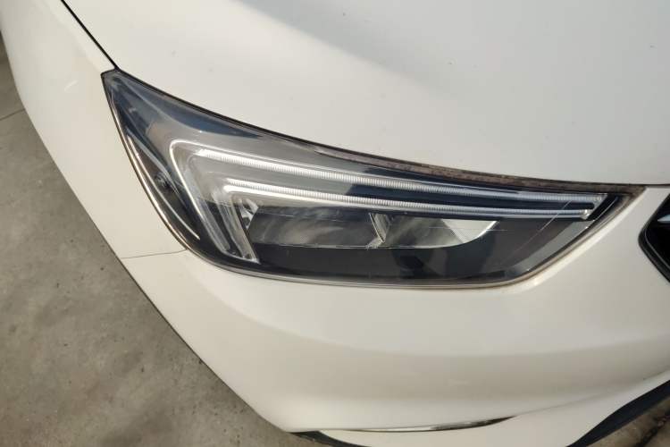 Used Buick Encore 2018 18T Automatic Two-Wheel Drive Urban Leading Model Exterior 6