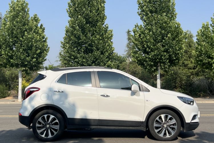Used Buick Encore 2018 18T Automatic Two-Wheel Drive Urban Elite Model Exterior 7