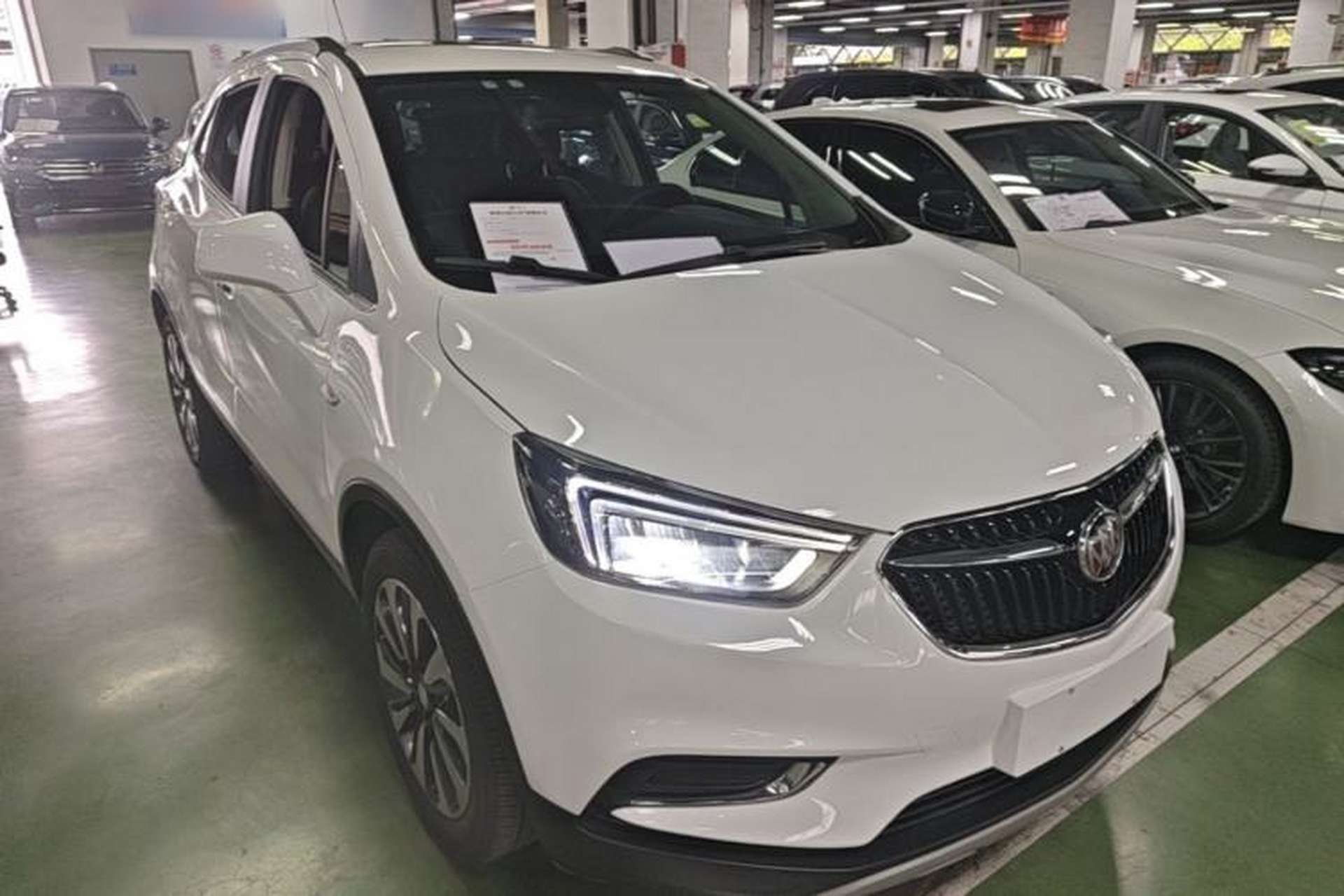 Used Buick Encore 2018 18T Automatic Two-Wheel Drive Urban Elite Model Front Right 45 Deg