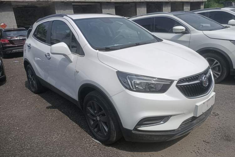 Used Buick Encore 2018 18T Automatic Two-Wheel Drive Urban Leading Model Front Right 45 Deg