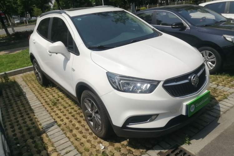 Used Buick Encore 2018 18T Automatic Two-Wheel Drive Urban Leading Model Front Right 45 Deg