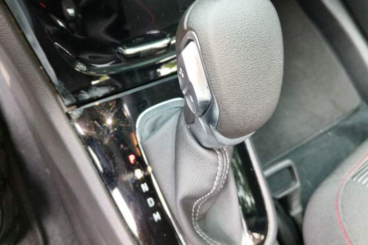 Used Buick Encore 2018 18T Automatic Two-Wheel Drive Urban Leading Model Gear Lever