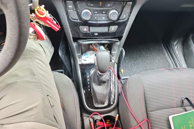 Used Buick Encore 2018 18T Automatic Two-Wheel Drive Urban Leading Model Gear Lever
