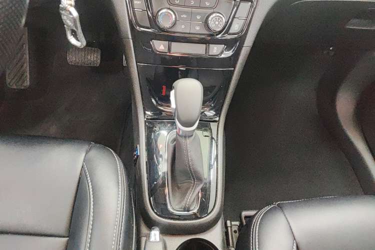 Used Buick Encore 2018 18T Automatic Two-Wheel Drive Urban Leading Model Gear Lever