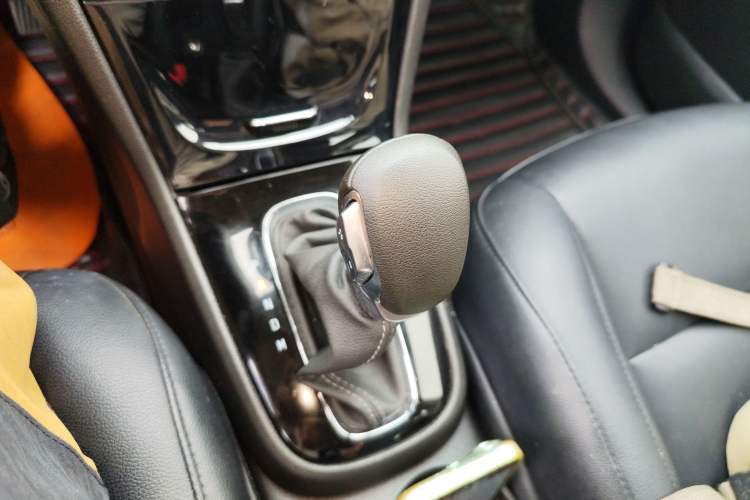 Used Buick Encore 2018 18T Automatic Two-Wheel Drive Urban Leading Model Gear Lever