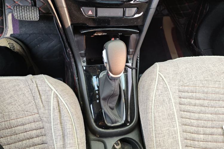 Used Buick Encore 2018 18T Automatic Two-Wheel Drive Urban Leading Model Gear Lever