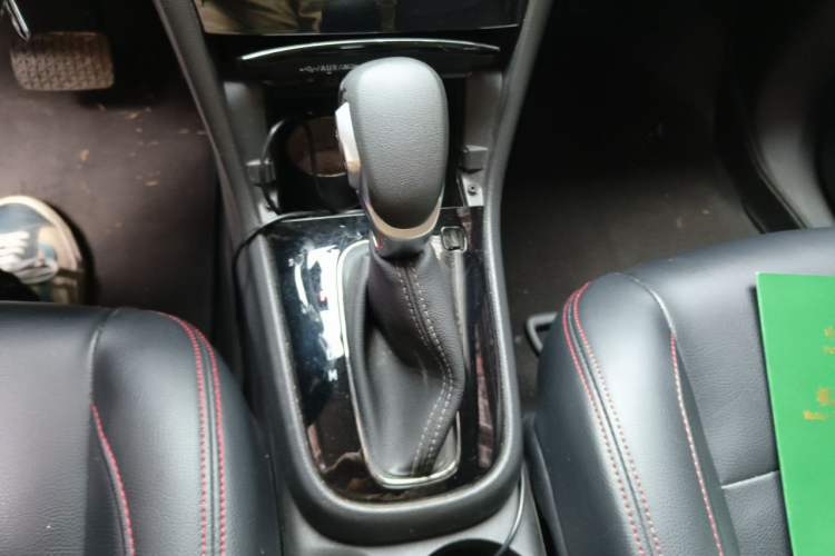 Used Buick Encore 2018 18T Automatic Two-Wheel Drive Urban Leading Model Gear Lever