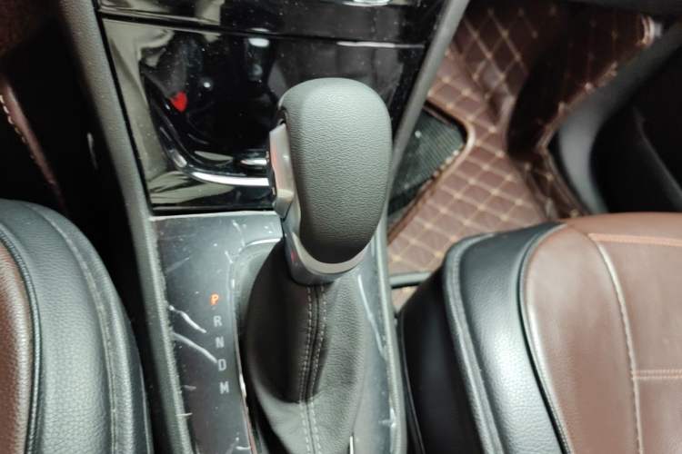 Used Buick Encore 2018 18T Automatic Two-Wheel Drive Urban Leading Model Gear Lever