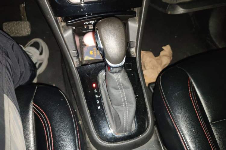 Used Buick Encore 2018 18T Automatic Two-Wheel Drive Urban Leading Model Gear Lever
