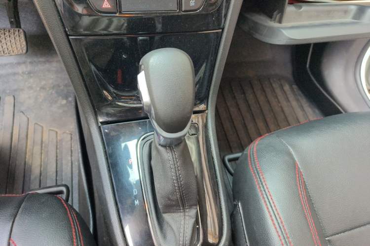 Used Buick Encore 2018 18T Automatic Two-Wheel Drive Urban Leading Model Gear Lever