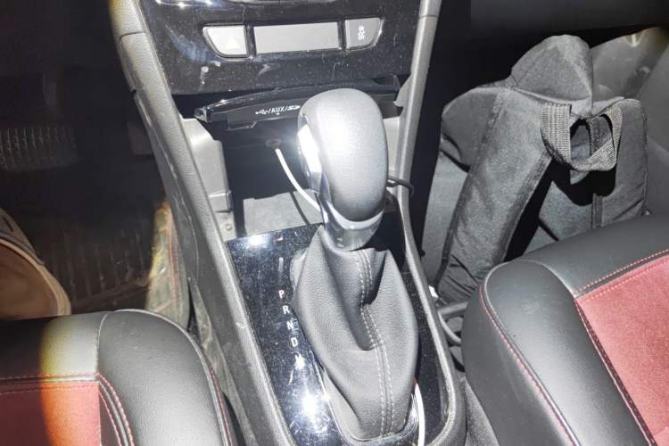 Used Buick Encore 2018 18T Automatic Two-Wheel Drive Urban Elite Model Gear Lever