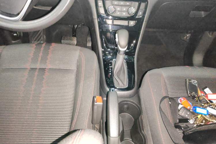 Used Buick Encore 2018 18T Automatic Two-Wheel Drive Urban Leading Model Gear Lever