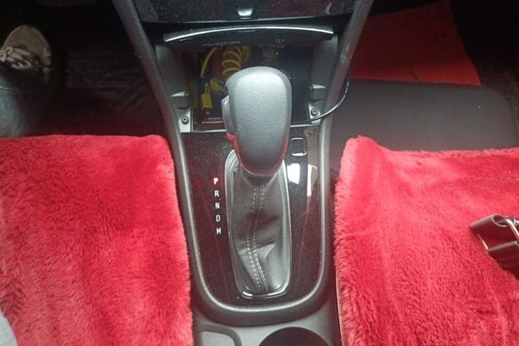 Used Buick Encore 2018 18T Automatic Two-Wheel Drive Urban Leading Model Gear Lever