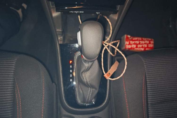 Used Buick Encore 2018 18T Automatic Two-Wheel Drive Urban Leading Model Gear Lever