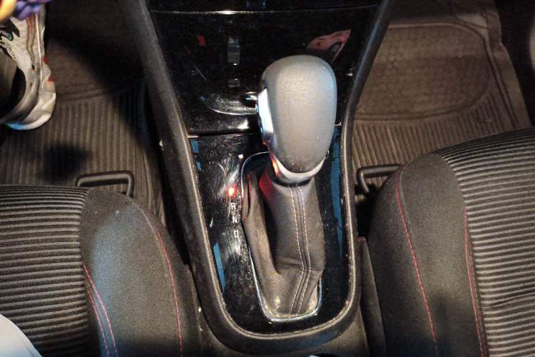 Used Buick Encore 2018 18T Automatic Two-Wheel Drive Urban Leading Model Gear Lever