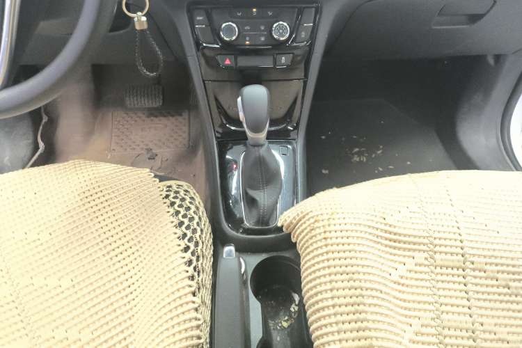 Used Buick Encore 2018 18T Automatic Two-Wheel Drive Urban Leading Model Gear Lever