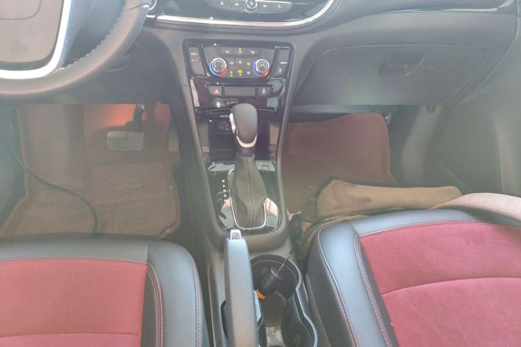 Used Buick Encore 2018 18T Automatic Two-Wheel Drive Urban Elite Model Gear Lever