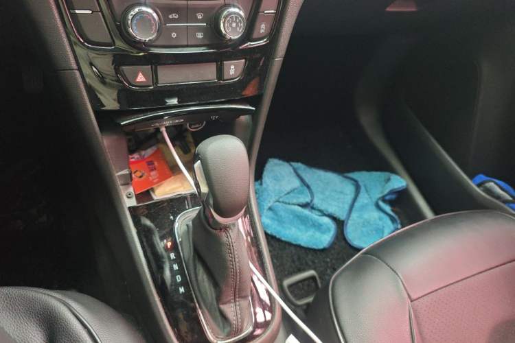 Used Buick Encore 2018 18T Automatic Two-Wheel Drive Urban Leading Model Gear Lever