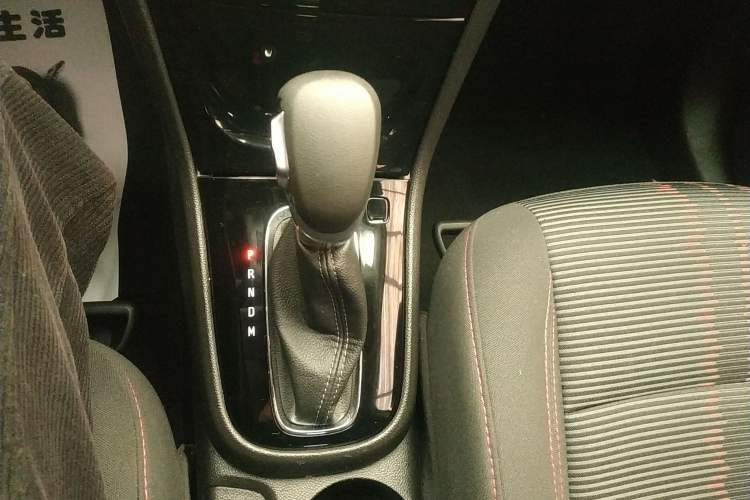 Used Buick Encore 2018 18T Automatic Two-Wheel Drive Urban Leading Model Gear Lever